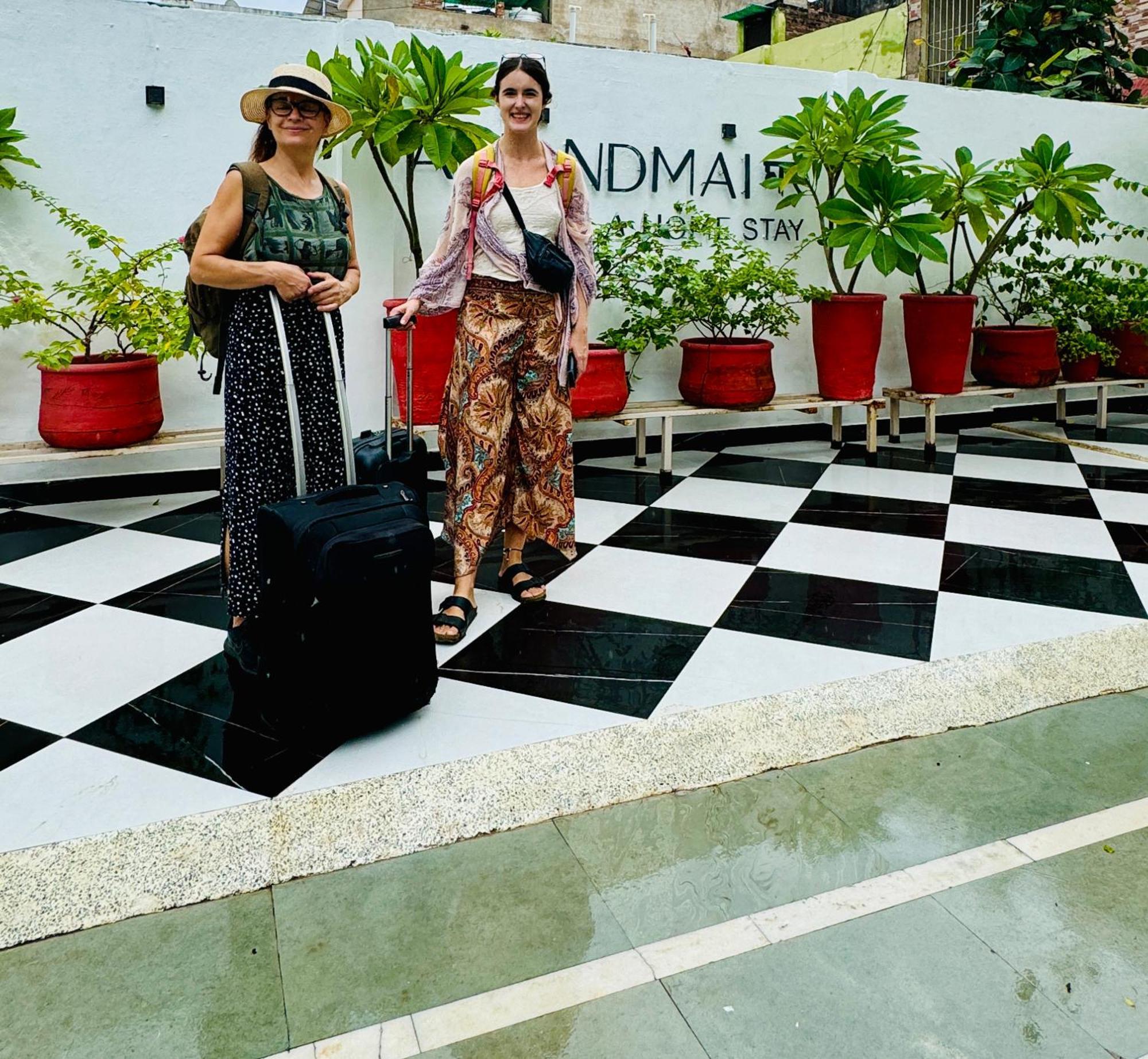 Anandmai Ghar - A Homestay In Gwalior Exterior photo